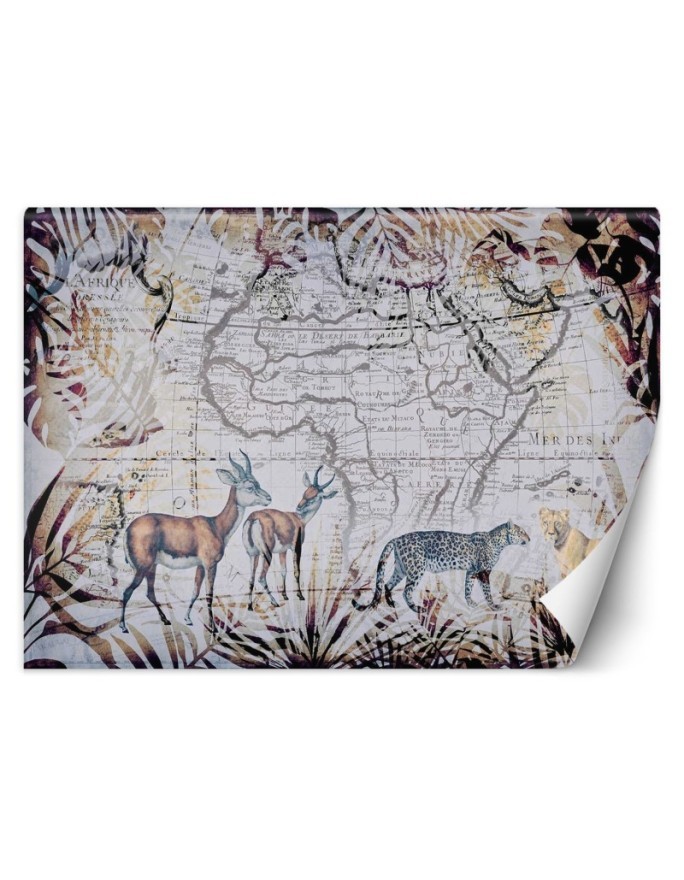 Wallpaper - Map and wild animals vintage Andrea Haase | FEEBY