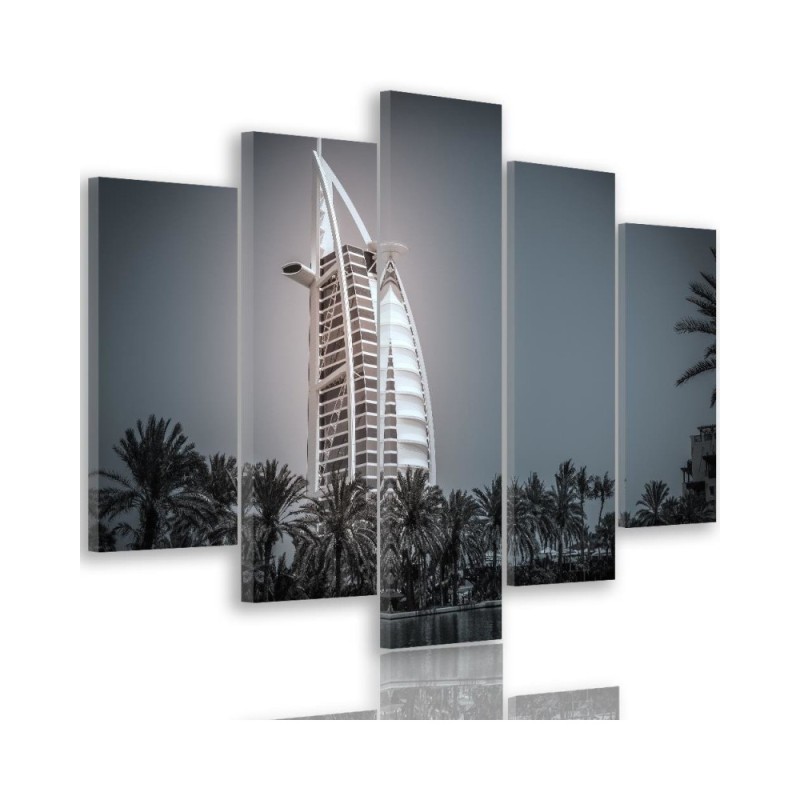 Canvas painting - Modern hotel in Dubai | FEEBY