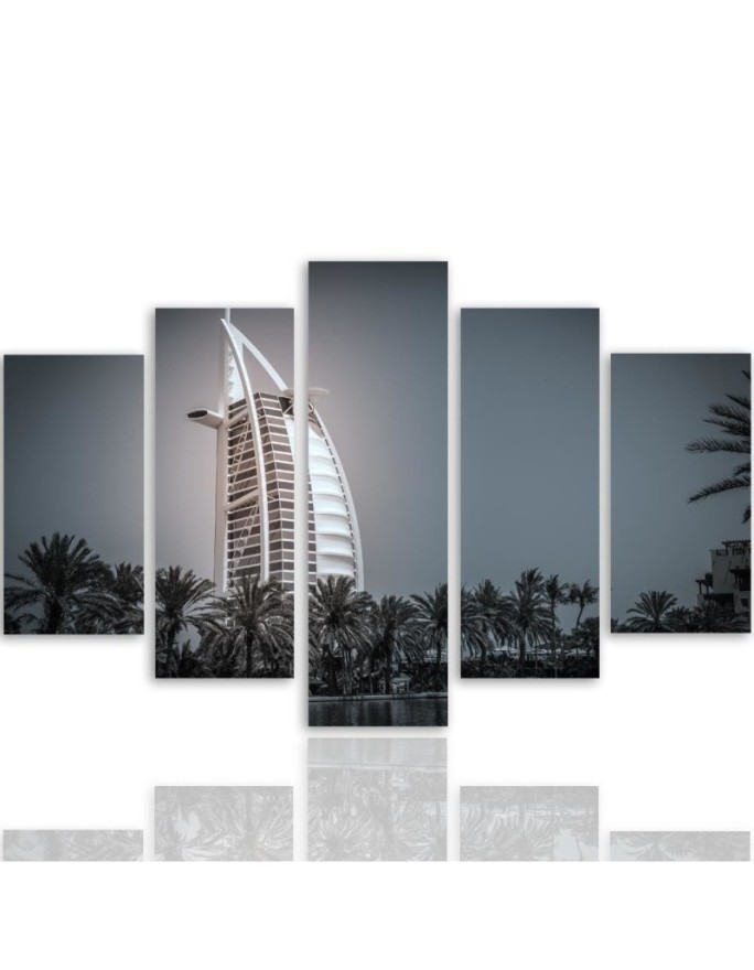 Canvas painting - Modern hotel in Dubai | FEEBY