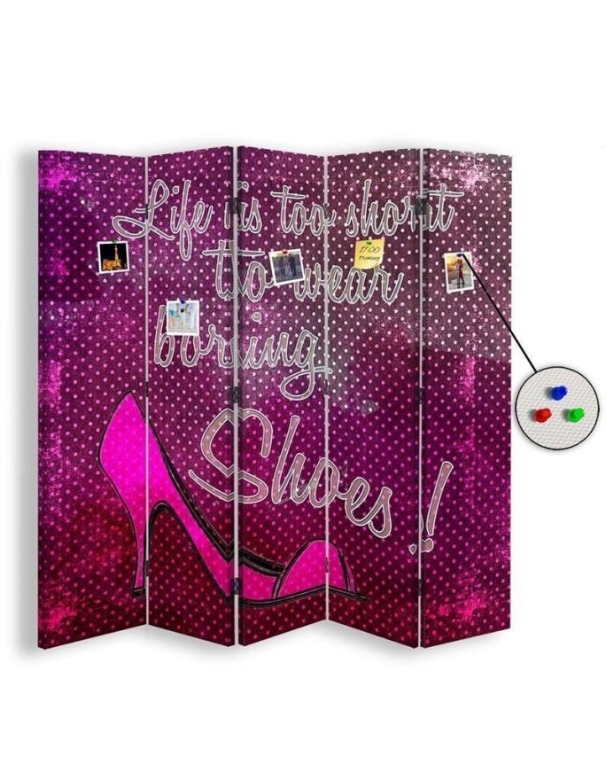 Multipart screen - Lettering, pink shoes | FEEBY