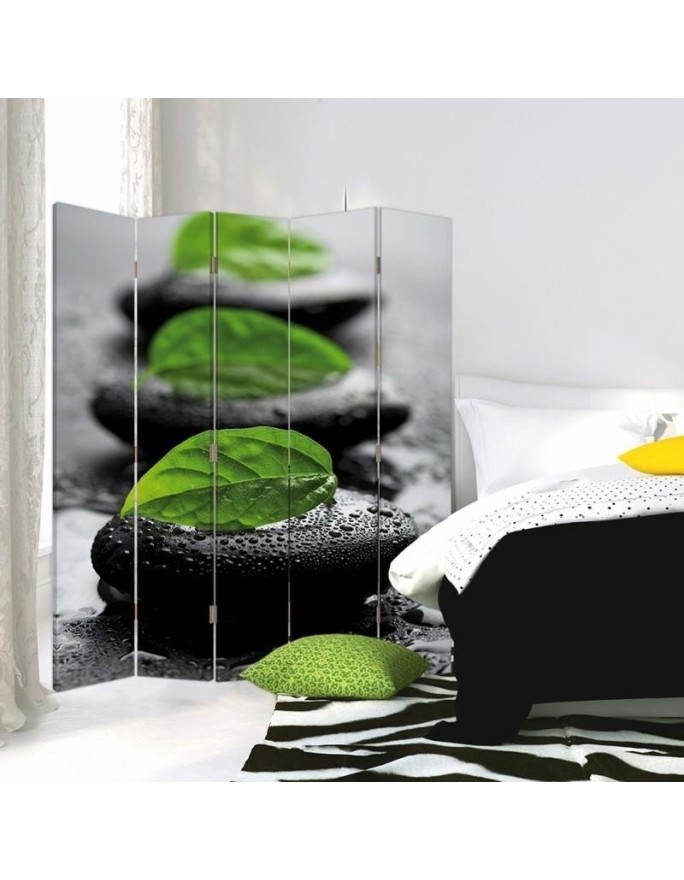 Decorative screen - Composition of pebbles and leaves | FEEBY